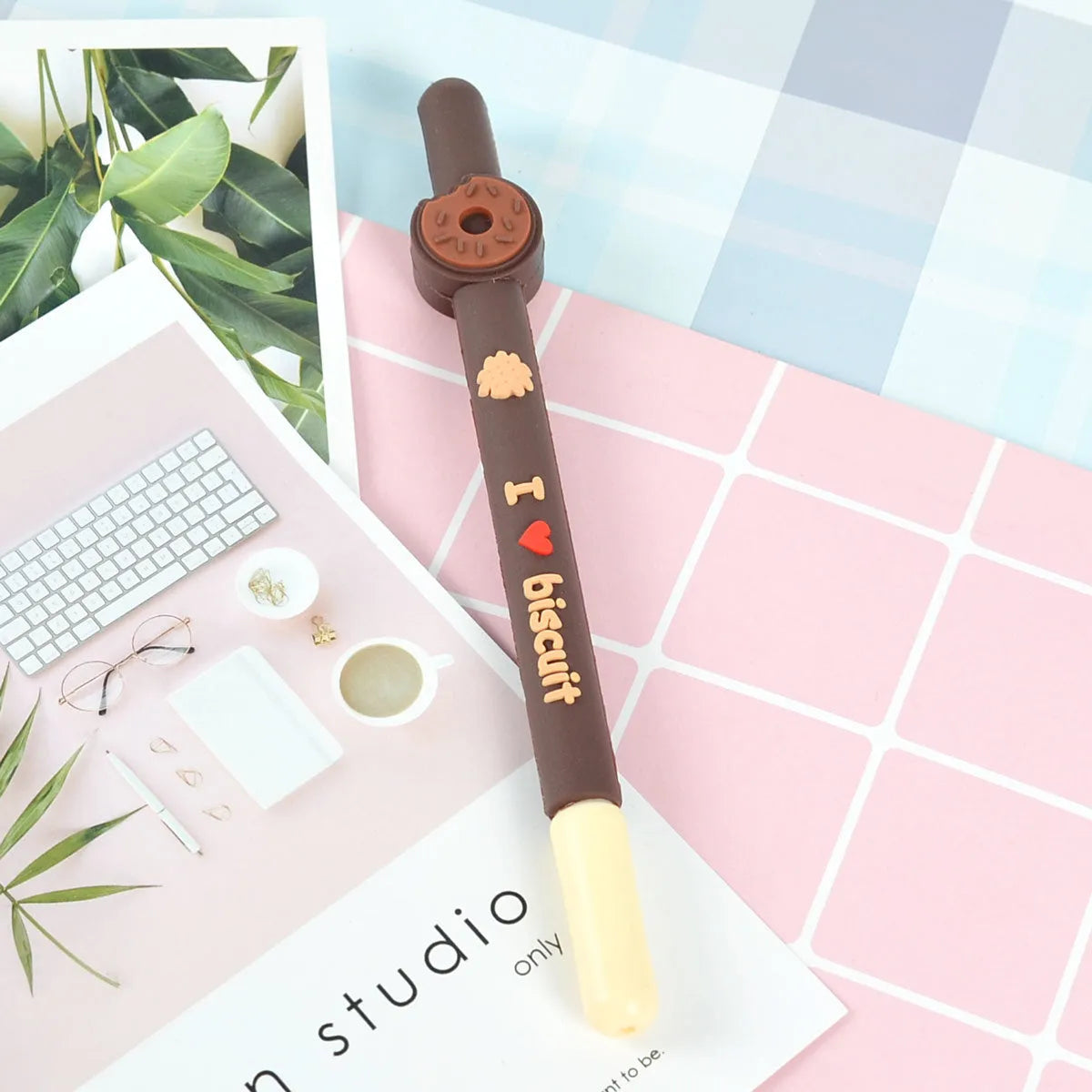 Zhongfan soft gel chocolate stick gel pen set with five fragrant 0.5mm needle point pens in chocolate bar designs