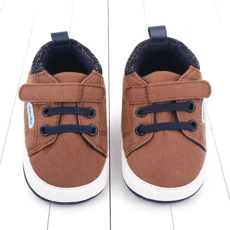 Cotton Velcro baby shoe for toddler boys in dark blue with non-slip sole and cartoon pattern