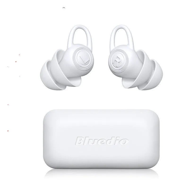 White soft silicone ear plugs for noise reduction with independent packing