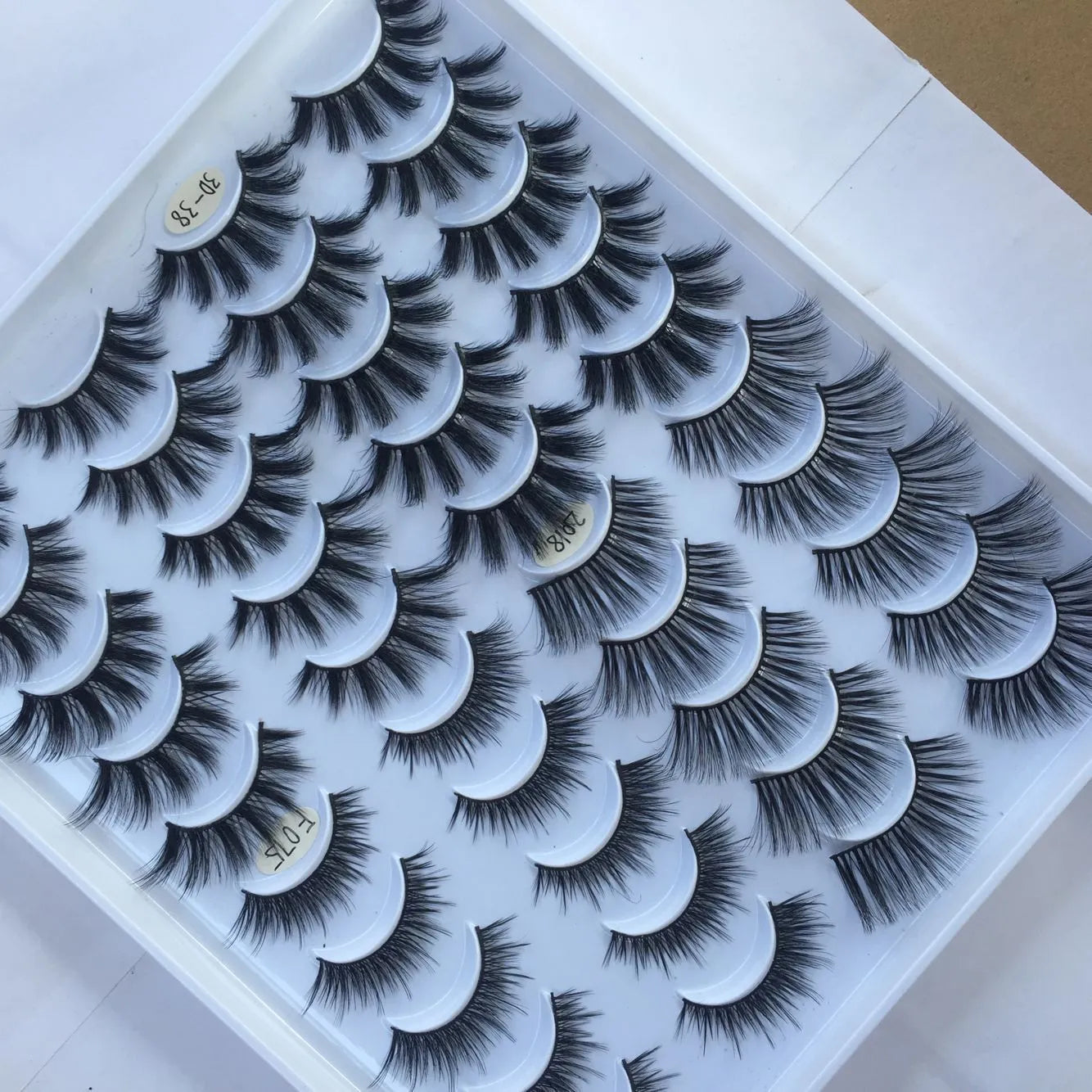 20 pairs of three-dimensional multi-layer false eyelashes made of chemical fibre, pure handmade, mixed styles.