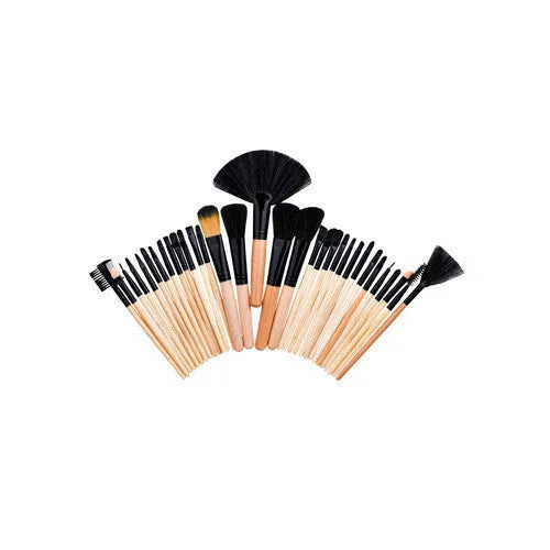 Beauty Appliance makeup brush set with nylon bristles and wood handle in beige colour