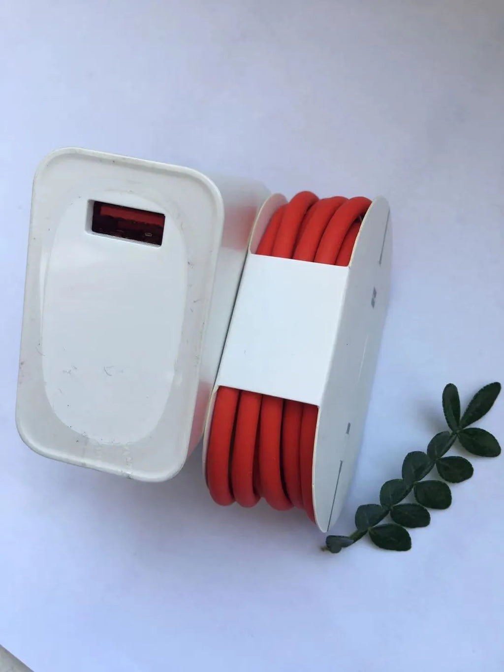 30W USB phone charger with 1 metre flash charging cable and LED indicator light
