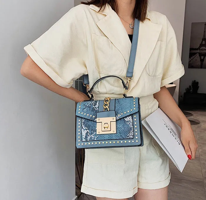 Women's alligator-textured PU shoulder bag in beige, 21cm length, compact size for essentials