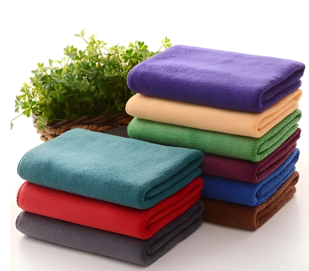 Microfiber pet towel in blue, folded, showing soft texture and size option
