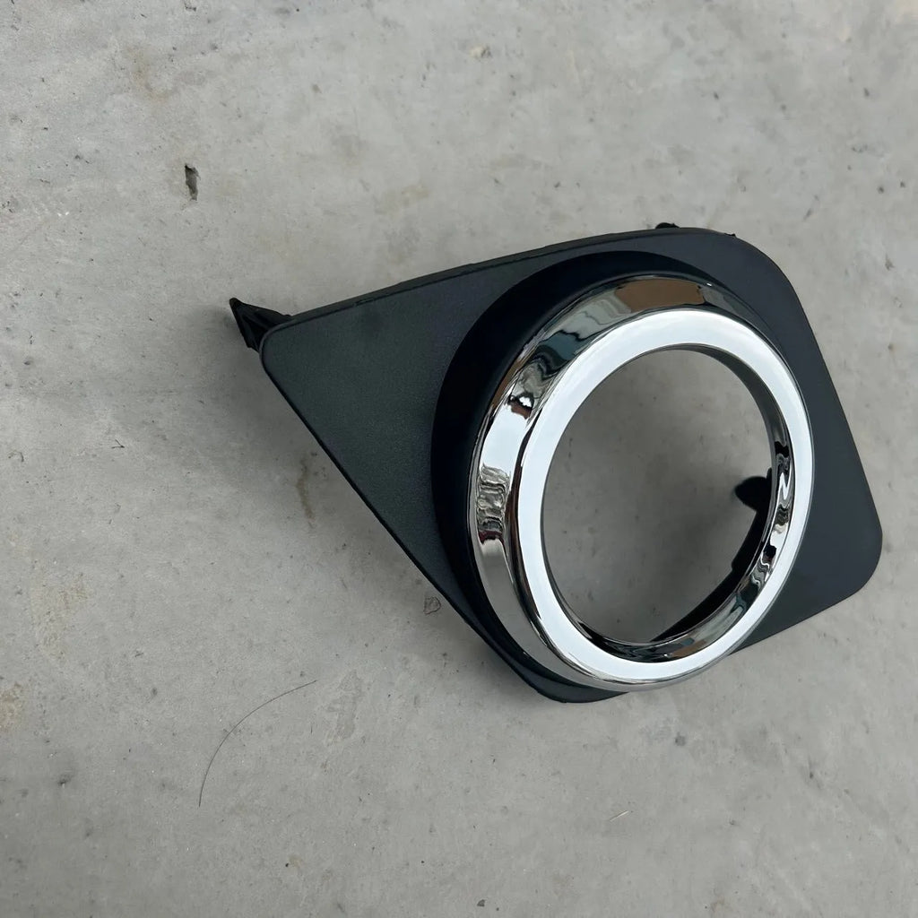 Black RAV4 front bumper anti-fog light covers for driver and co-driver positions