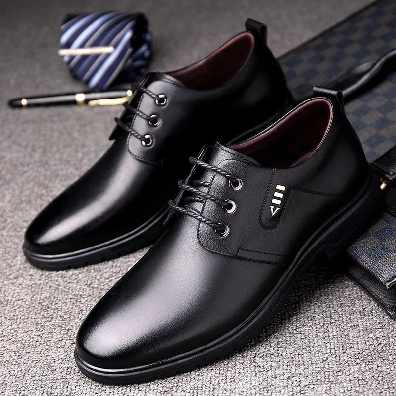 Men's business casual leather pumps in black with rubber sole, low top, PU upper, and horse buckle detail