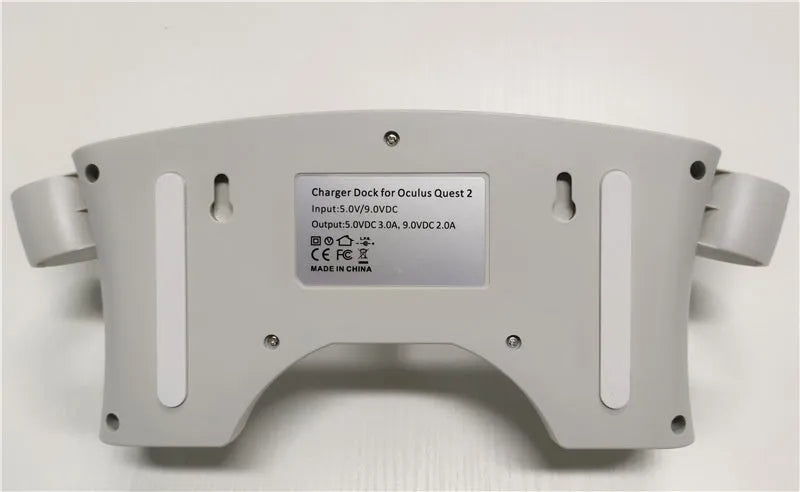 Milky white ABS wall-mounted quick charging set for Oculus Quest2 handle accessories with screw packing box