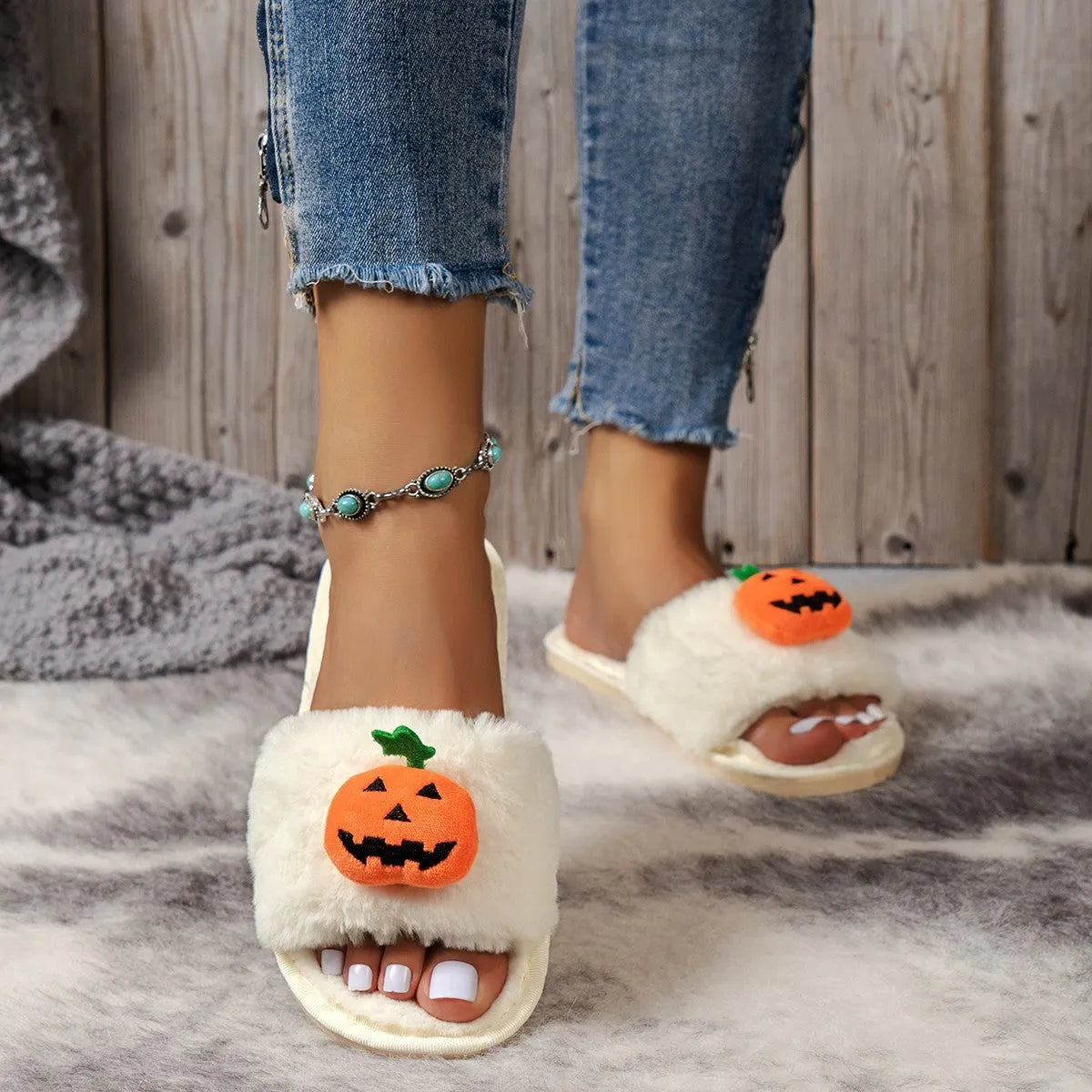 Halloween pumpkin cartoon design plush slippers with synthetic fur uppers