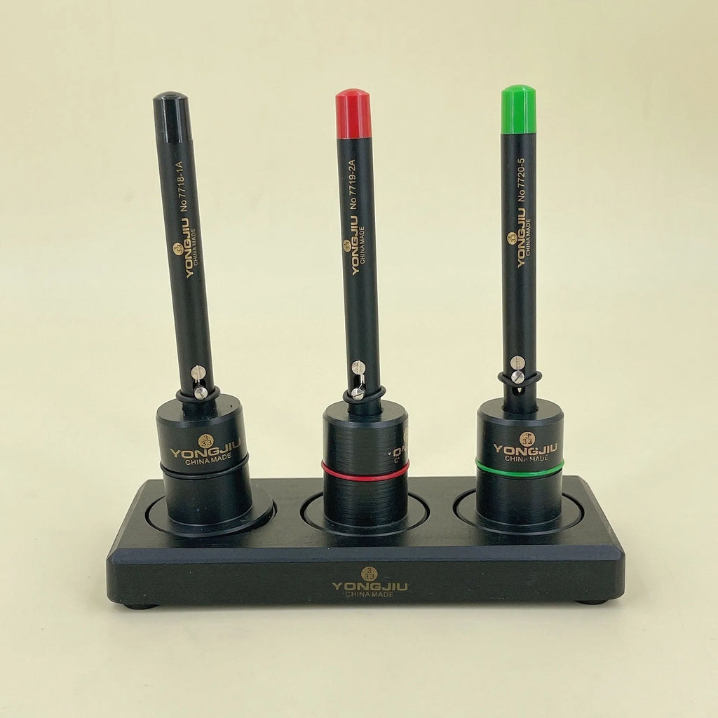 Watch repair oiling pen with precision tip for mechanical watch component lubrication