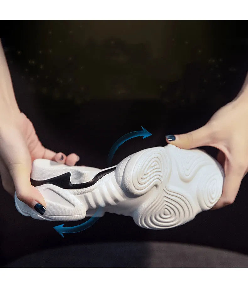 Breathable panda platform shoes with cross straps, round toe and 3-5cm mid heel in black or green