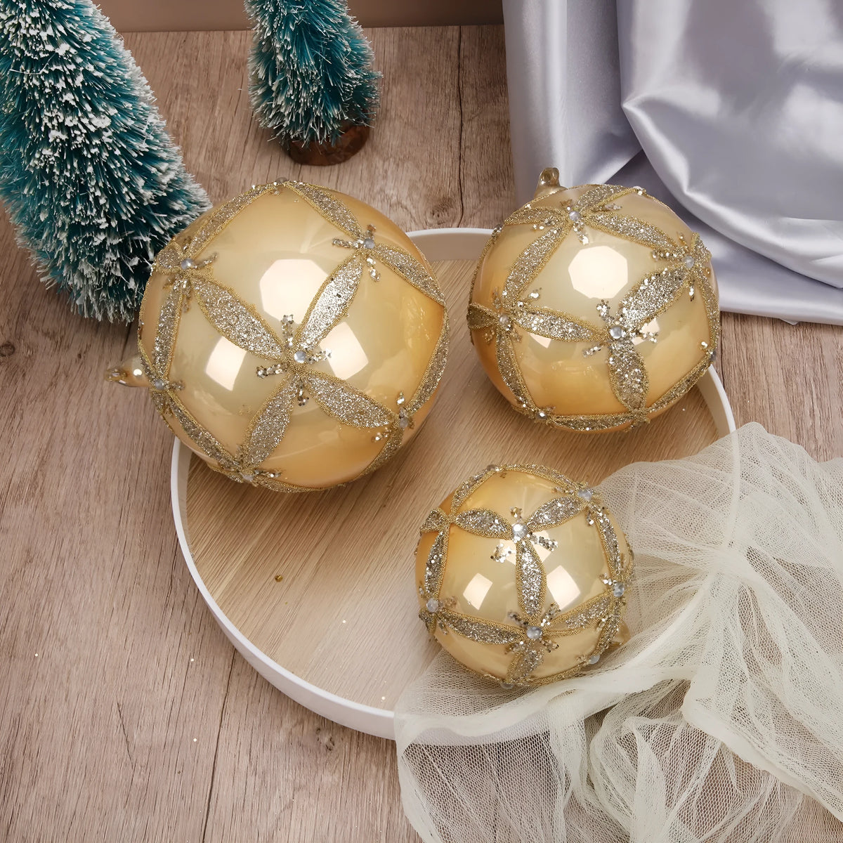Grid sequined glass Christmas ball decoration in 80mm, 100mm and 120mm sizes, classical colourful pendant