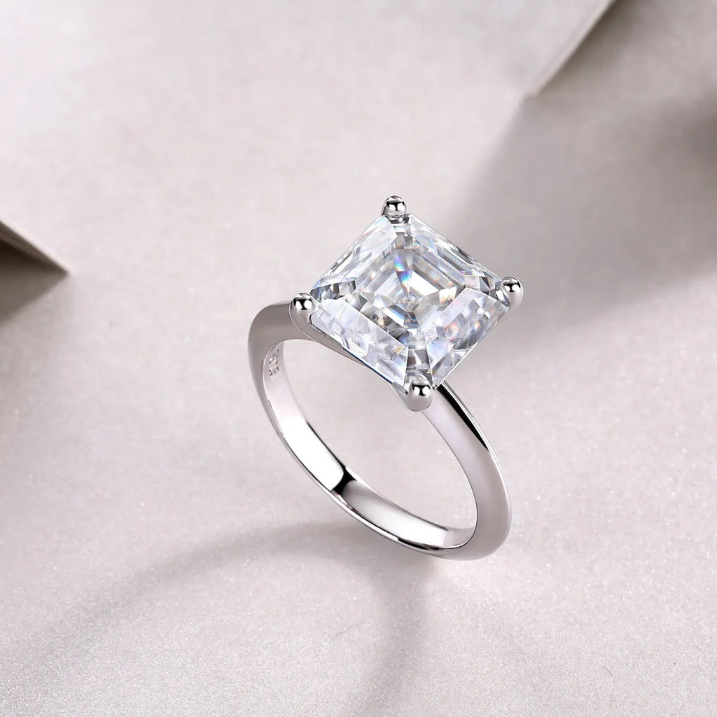 Heart-shaped moissanite wedding ring set in S925 silver with platinum plating, square 10x10mm stone, sizes 5-9, gift box