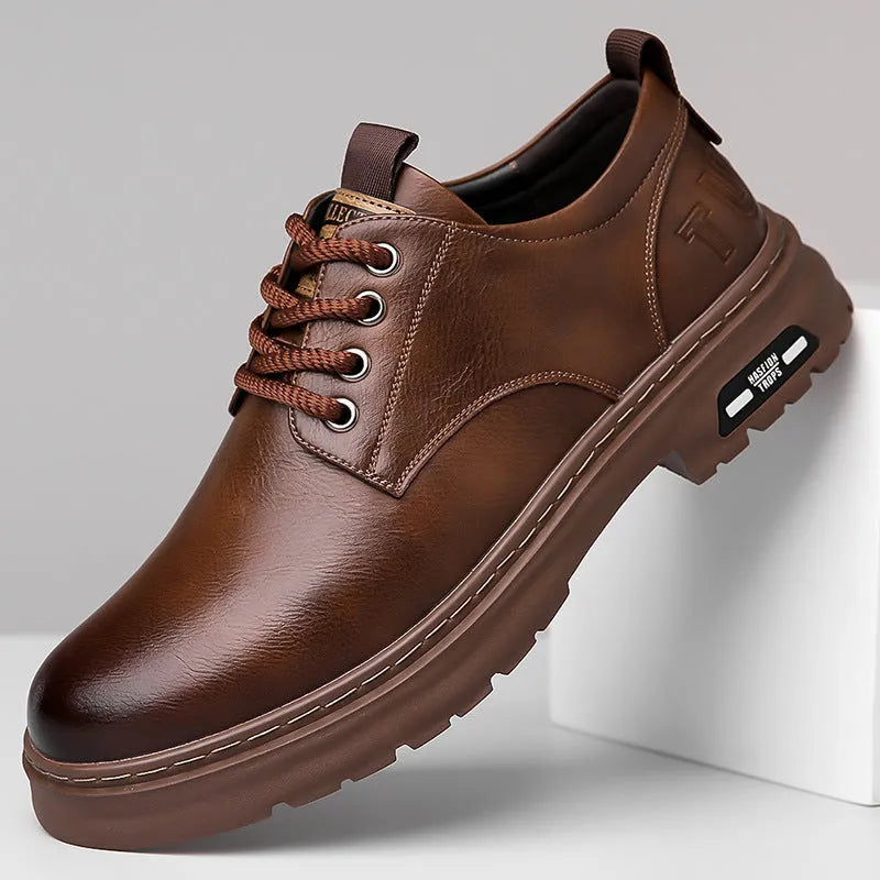 Men's retro casual shoes in black or brown with artificial PU upper, leather sole, and round toe