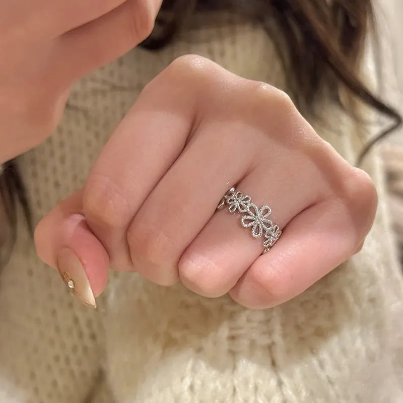 Silver Flowers lace hollow flower ring for women, electroplated metal geometric floral design