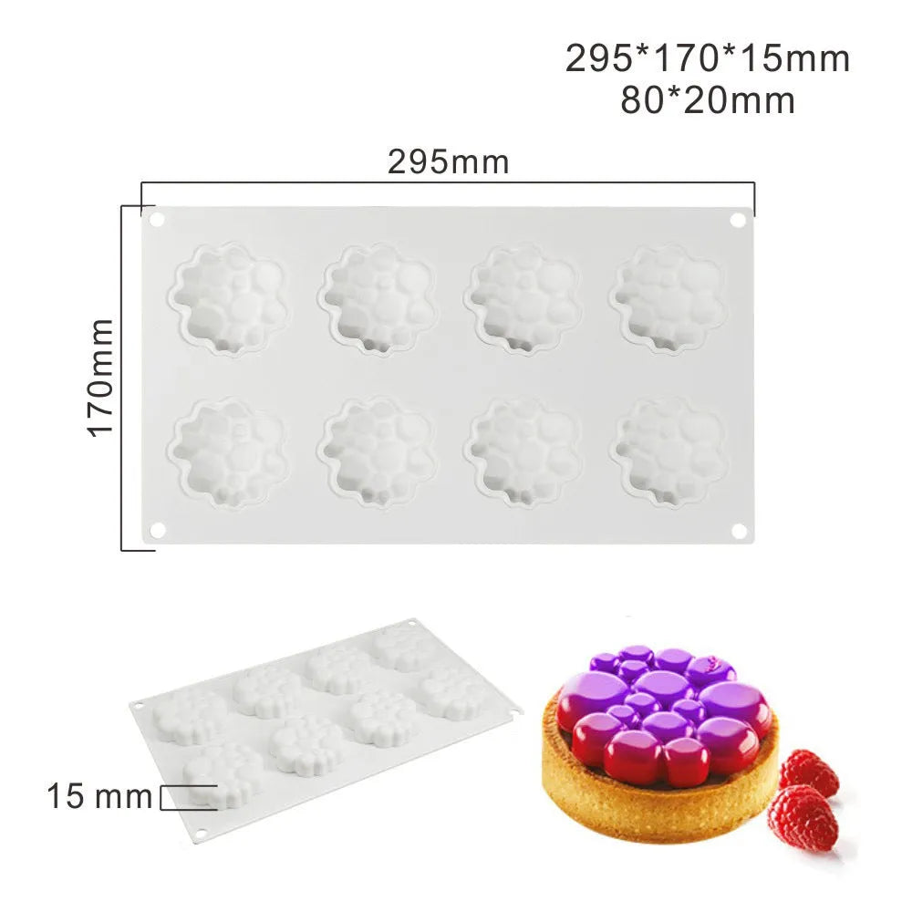 Round silicone cake mould with bubble tower pattern for baking and desserts.