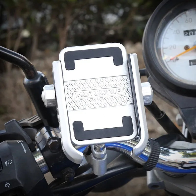 DEROACE aluminium alloy bicycle phone holder attached to bike handlebar with universal bracket