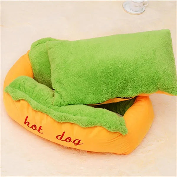Hot dog shape pet kennel with PP cotton cushion, short plush fabric, non-slip bottom, sizes S and L