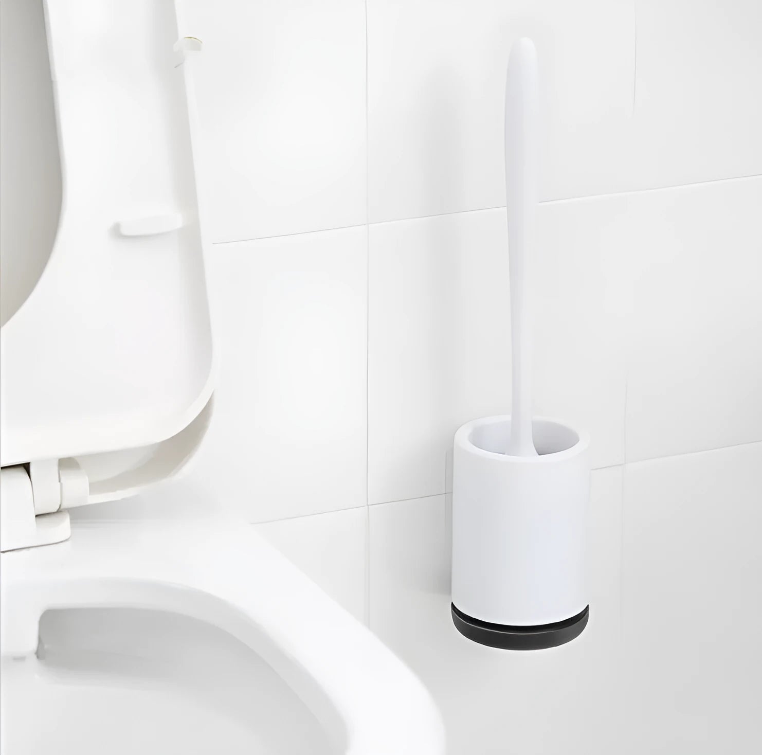 Non-stick TPR toilet brush with PP handle and hollowed brush head, white and black, 41 cm tall