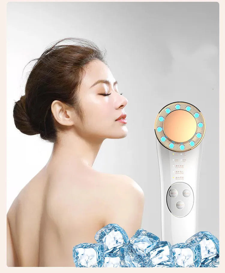 7 in 1 facial massager in platinum or silver with red blue light and EMS micro current, 45 x 55 x 151 mm