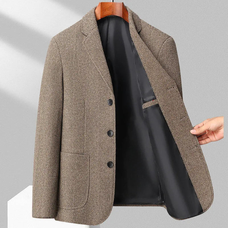 Men's loose-fit woolen suit coat in a solid colour, shown for casual spring or autumn wear.