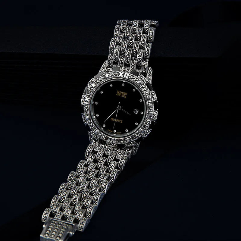 Quartz movement watch with metal bracelet, 41mm round dial, black or white plate, jewellery buckle