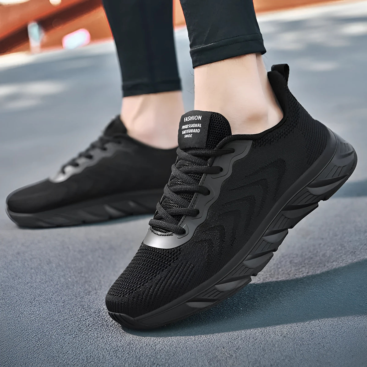 Mesh breathable casual soft bottom shoes for men, round toe, black and white colour, front lace-up