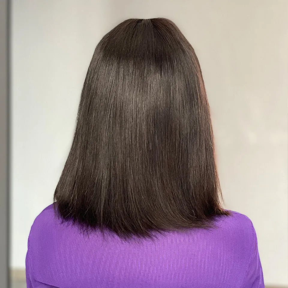 Su Bob's human hair lace wig 10 inch natural style black colour on a mannequin head