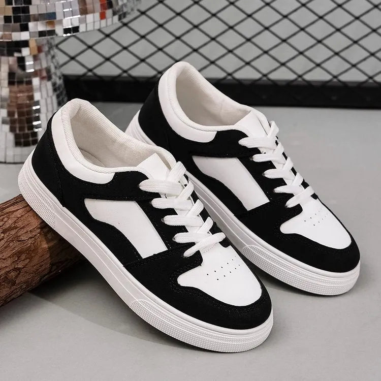 Black women's casual sports shoes with round toe and artificial PU upper on rubber soles