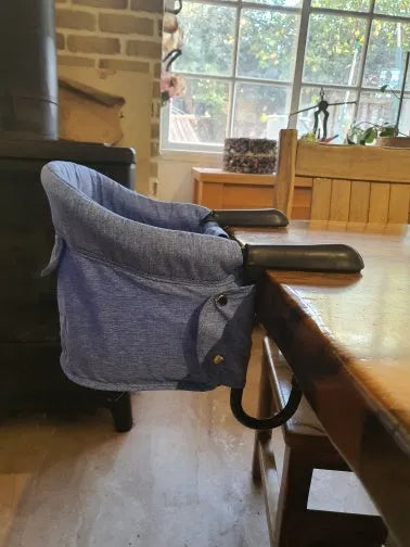 Foldable portable baby dining seat with safety belt in blue colour
