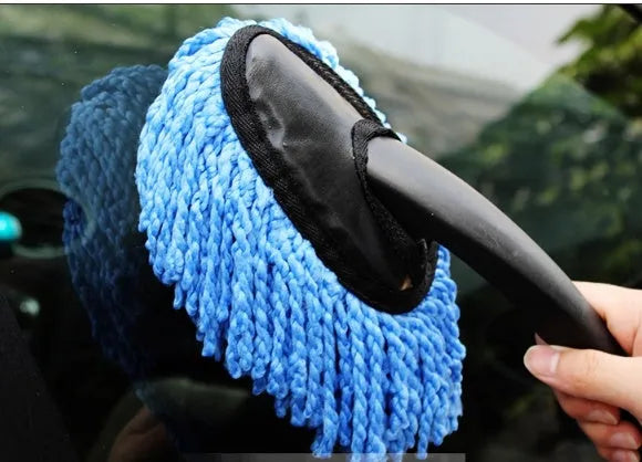 Detachable mini microfiber duster in blue with wax-treated fibres for car interior cleaning