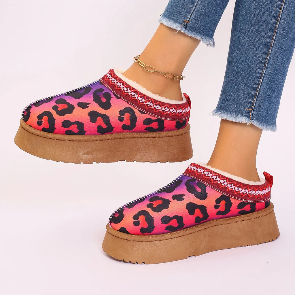 Women's cartoon Christmas print ankle boots with plush lining, round toe, flat heel, available in Santa Claus print