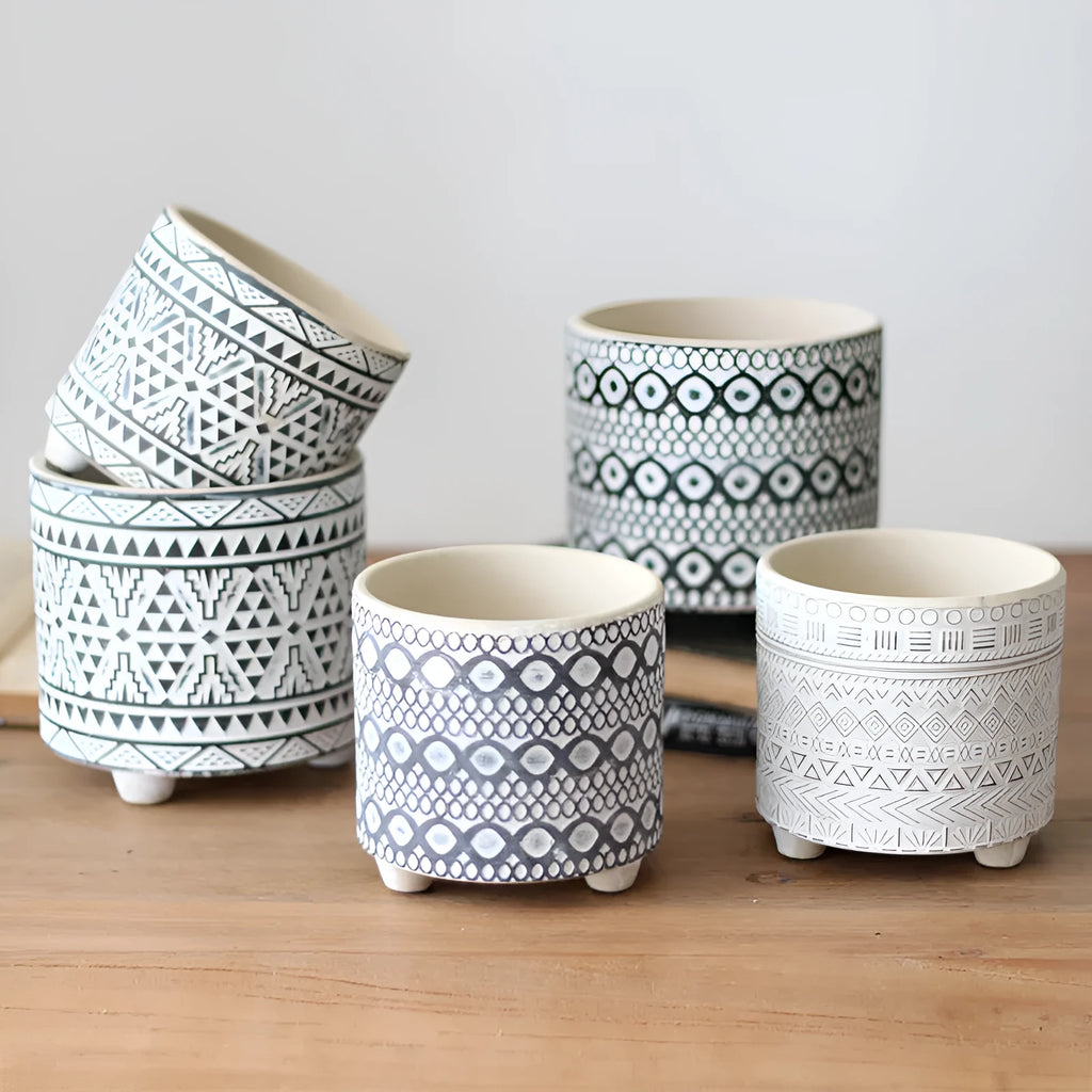Ceramic plant pot in Nordic style for garden balcony flower display, available in light grain round vertical or diamond pattern