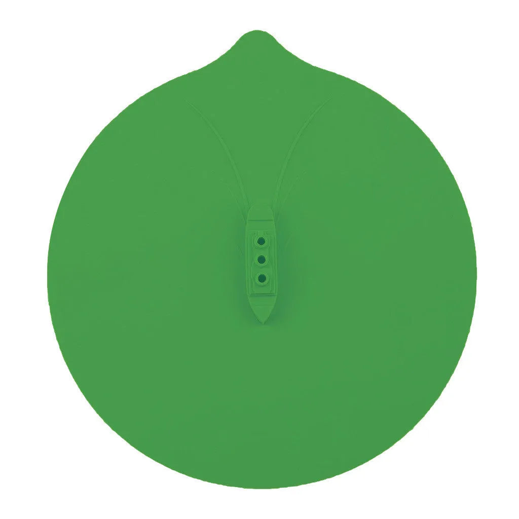 Silicone steamer lid anti-skid and shatter-proof in green on a pot