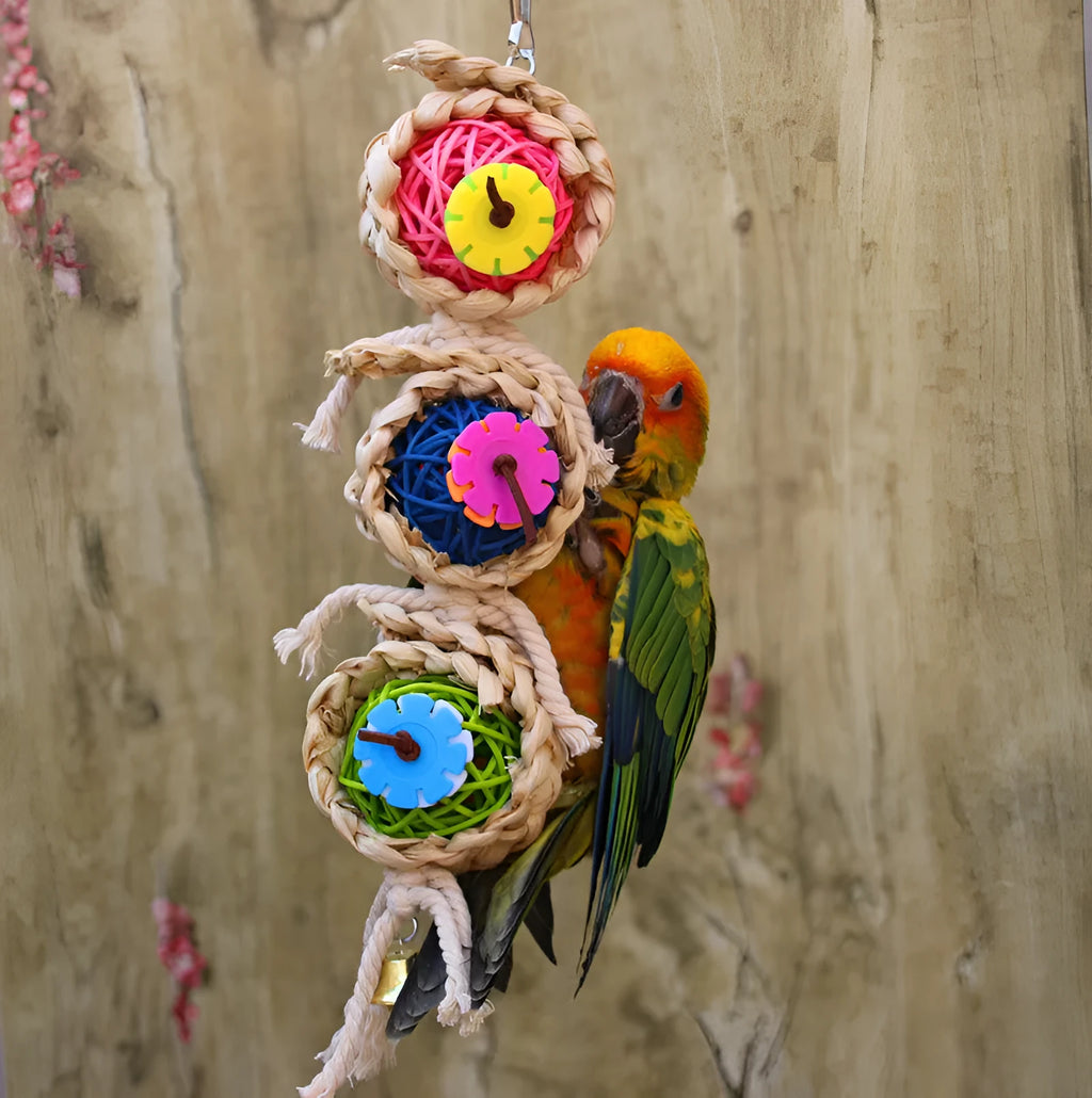 Natural luffa and vine parrot bite toy with 24cm length and 7cm width