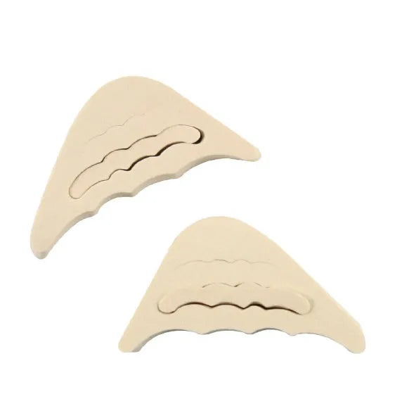 Beige EVA toe anti-slip pad with contoured shape for loose shoes, measuring 6.5 cm by 3 cm by 1.5 cm