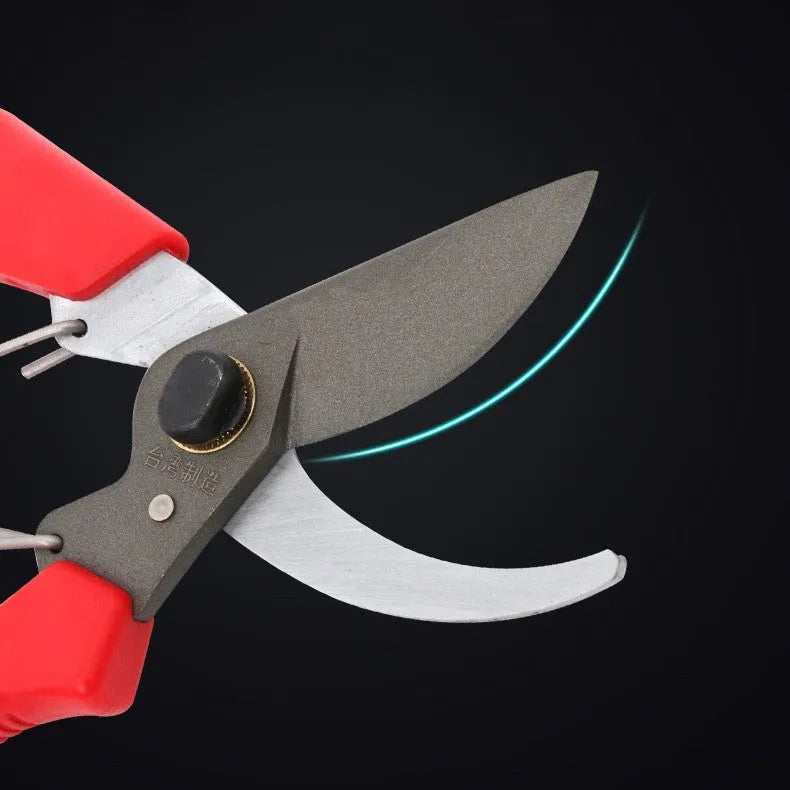 Red-handled pruning scissors with SK5 steel blade, 200mm total length, for garden and fruit tree pruning