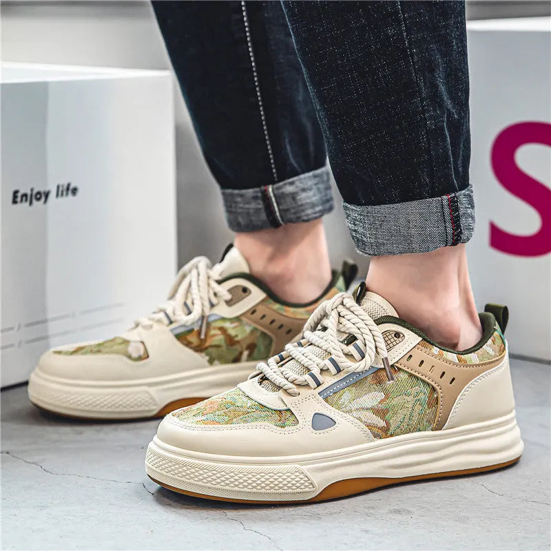 Men's casual canvas sneaker in Milan green with flat heel and round toe on a white background.
