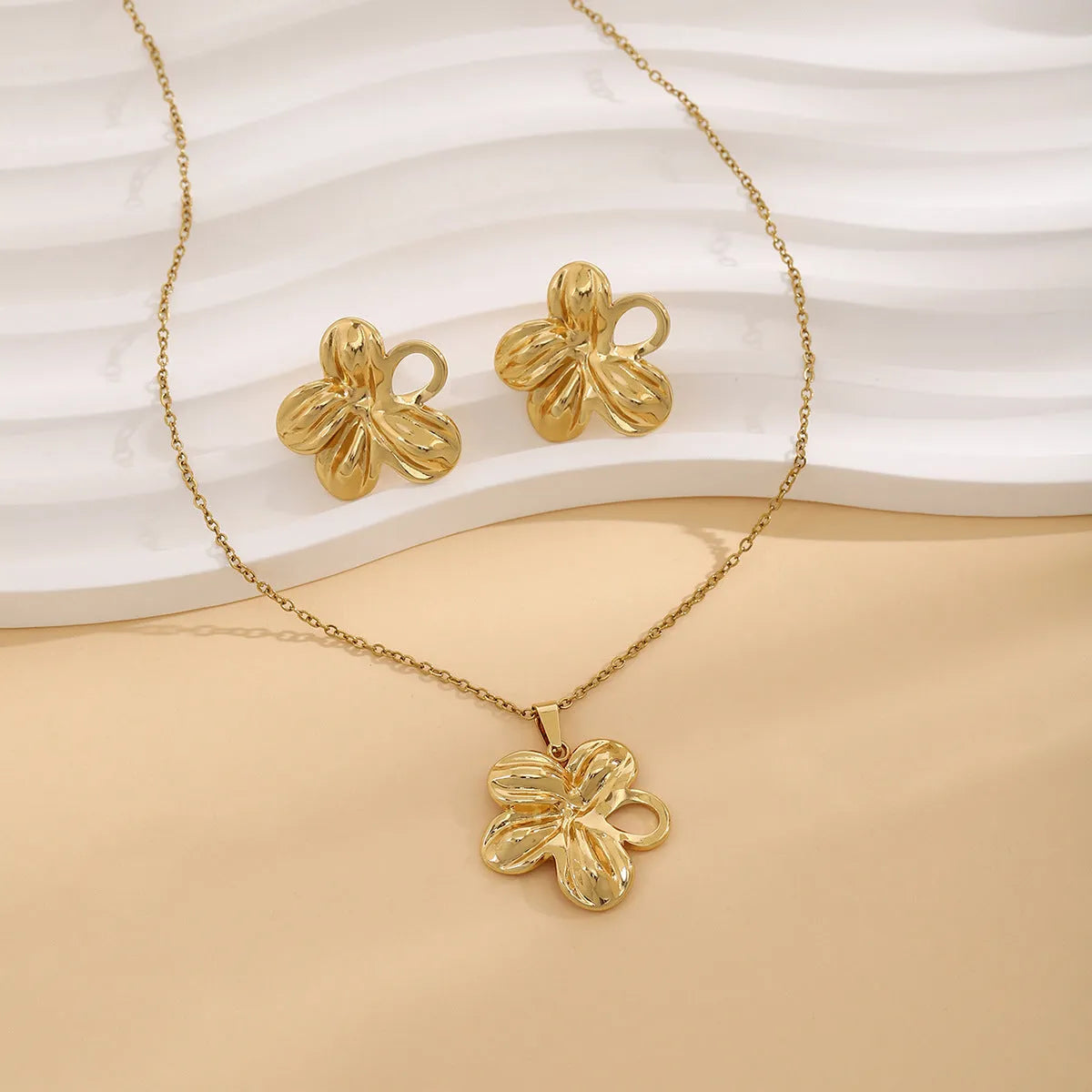 Geometric leaves texture flower love heart earrings and necklace set on a stainless steel pendant with regular chain
