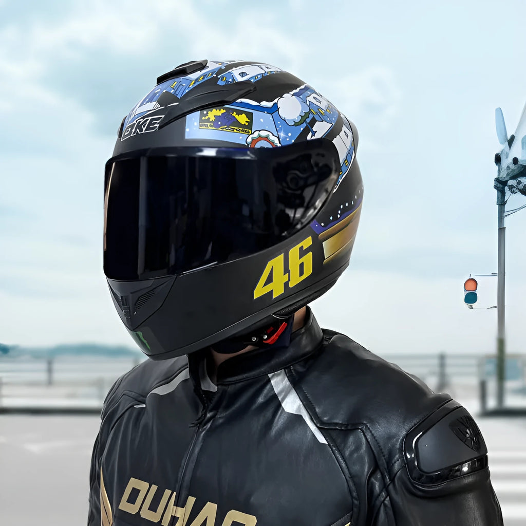 Dragon colour ABS plastic motorcycle helmet for men and women, shown in a large size range.