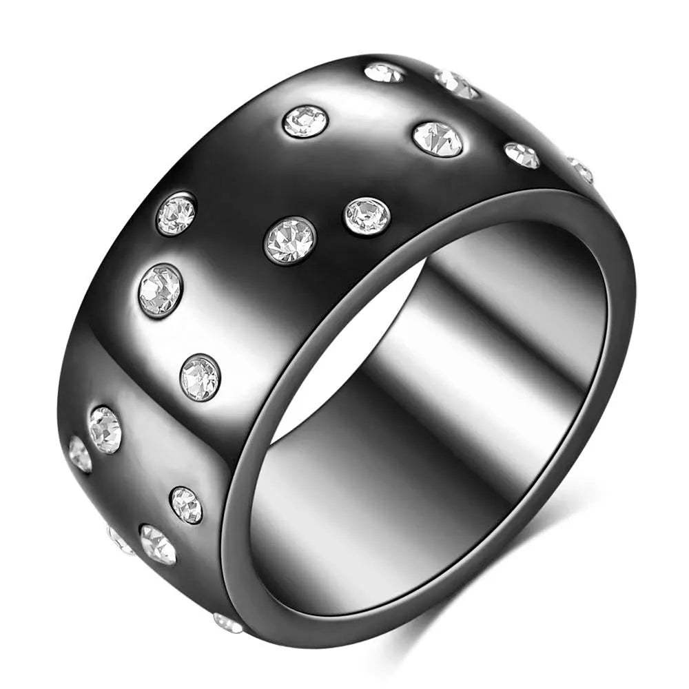 Titanium steel women's couple ring with diamond treatment in geometric design