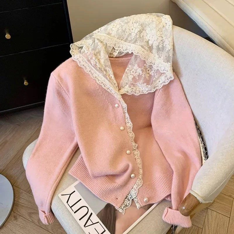 Lazy chic loose cardigan with 3D pattern in cashmere blend, available in multiple colours.