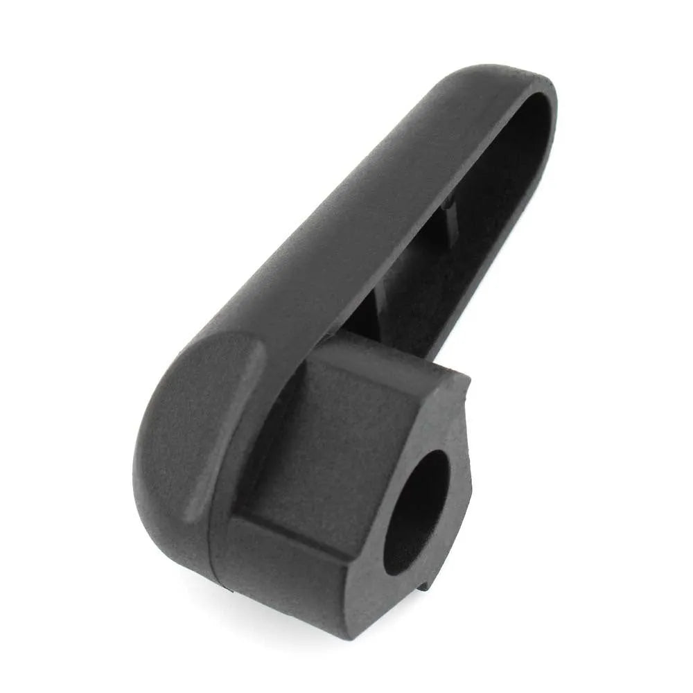 Black nylon quick-release wrench for BMW motorcycle engine oil cap on a 7x10x3cm packaging background.