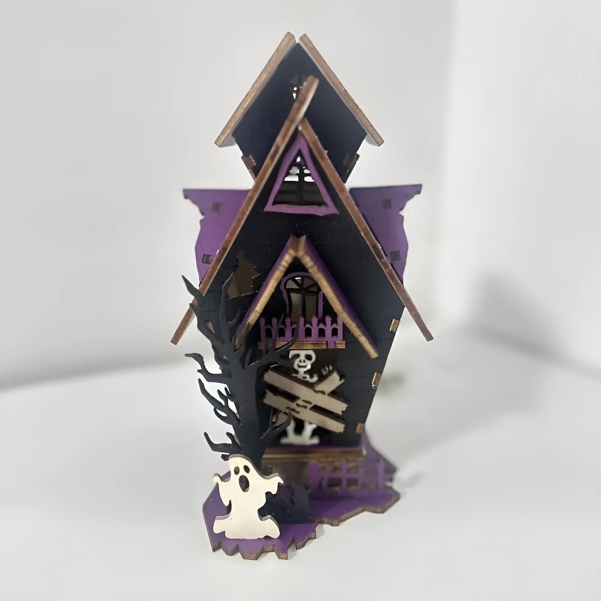 Wooden DIY haunted house Halloween table decoration measuring 14cm wide by 19cm tall