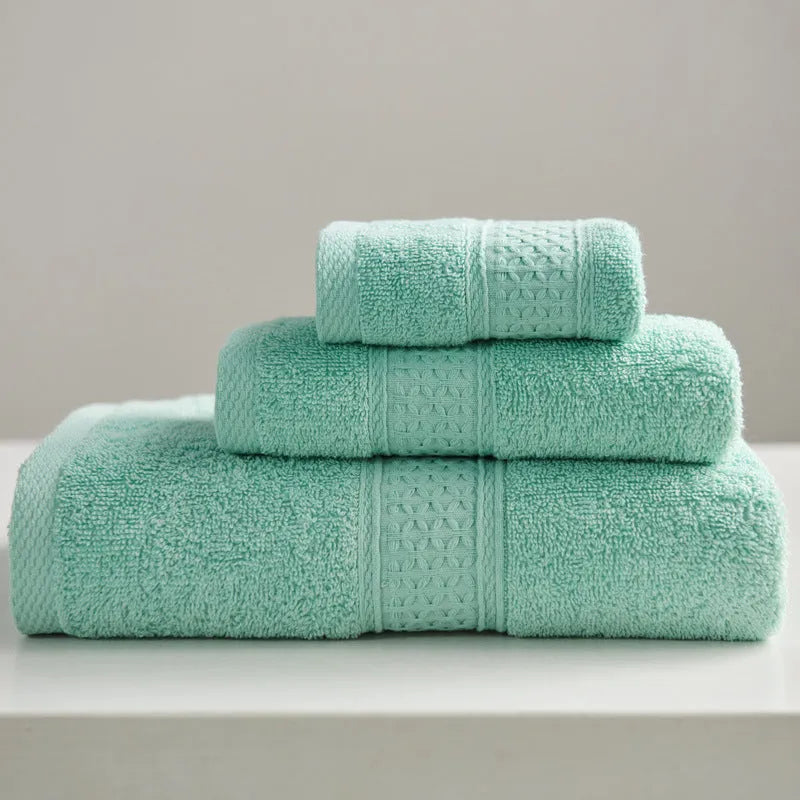 3-piece cotton towel set with square towel 33cm x 33cm, towel 32cm x 73cm and bath towel 70cm x 140cm in minimalist style