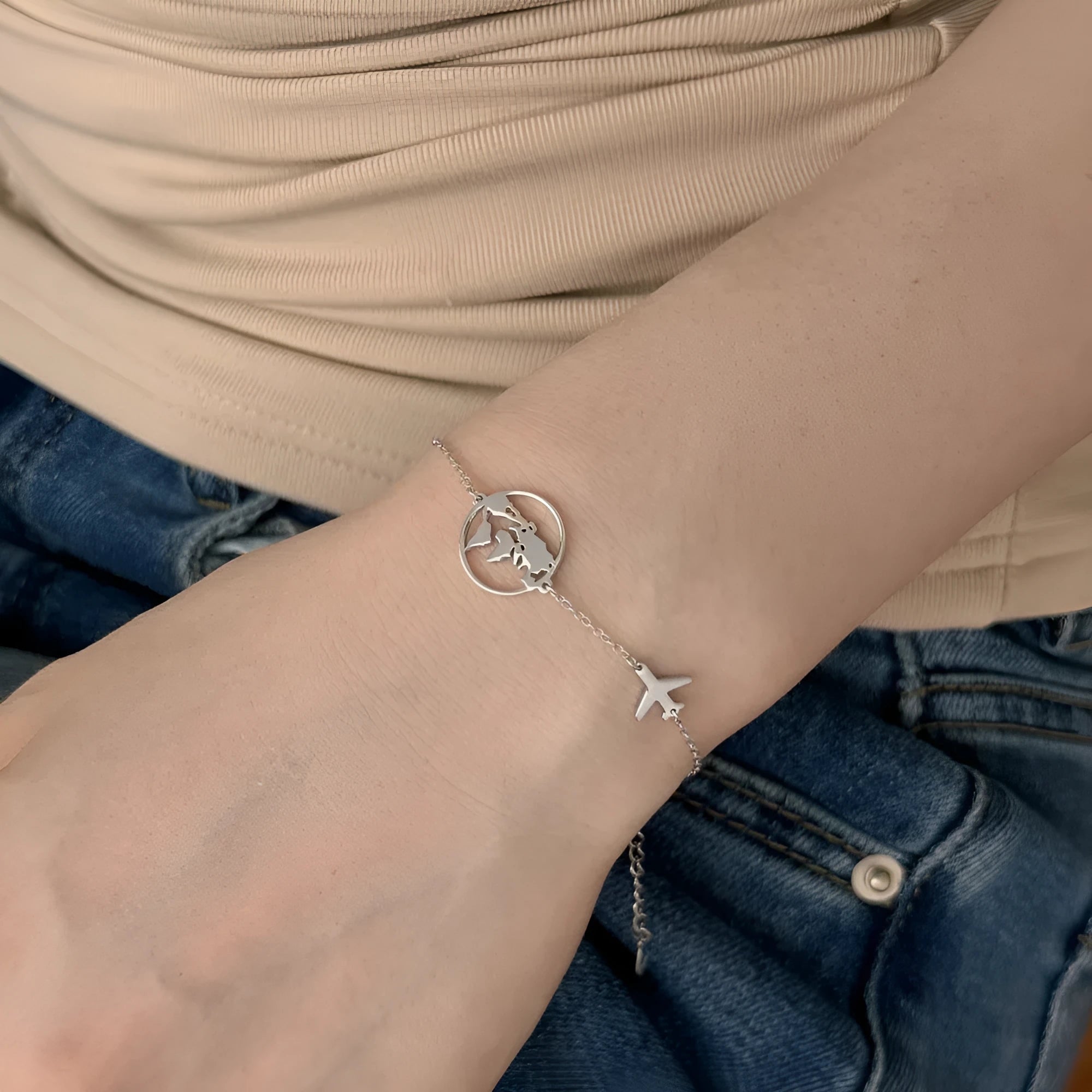 Women's S925 sterling silver bracelet with aircraft charm in platinum and gold colour options
