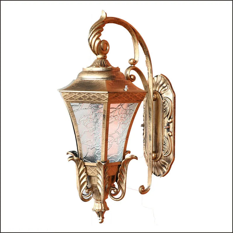 European-style solar courtyard lamp in black or bronze colour with remote control
