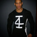 Men bodybuilding long sleeve compression t-shirt in black, front view, for gym training