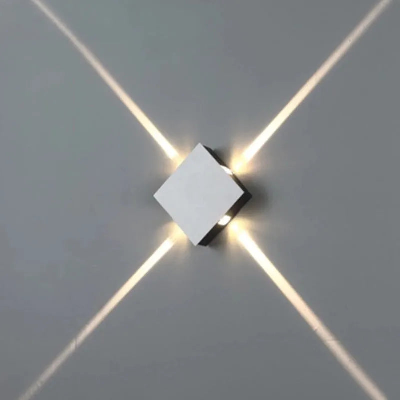 Modern square and round aluminium LED wall light in warm white or white light colour