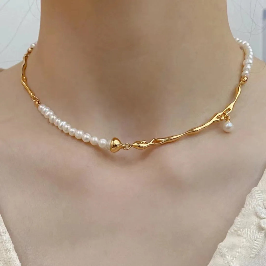 Stitching design imitation pearl necklace on copper pendant with O-ring chain, 71-80cm, unisex gold finish