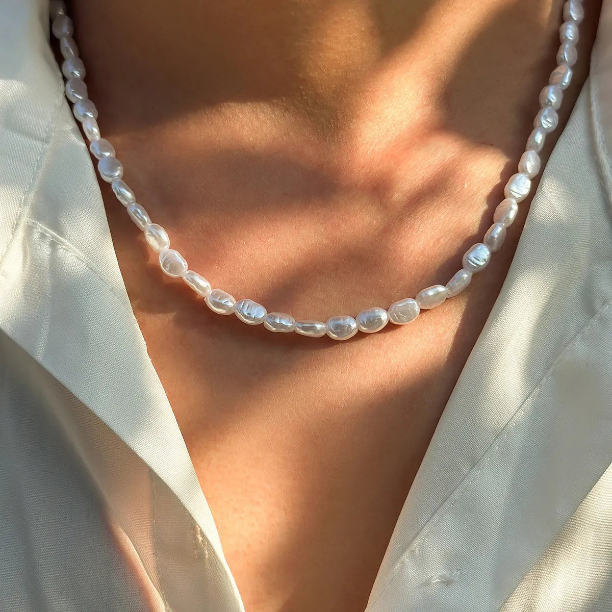 Men's white U-shaped pearl necklace adjustable from 41cm to 50cm length